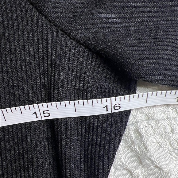 GUESS Black Short Sleeve dress size L - Picture 4 of 7